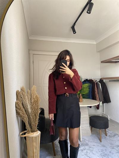 Siyah Pileli Kemerli Etek