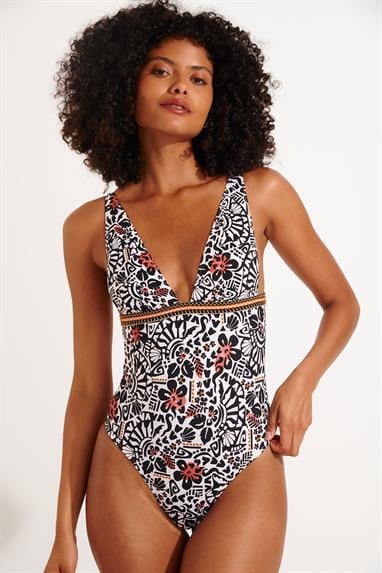 Banana Moon Odalis Tomales Mayo