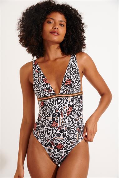 Banana Moon Odalis Tomales Mayo