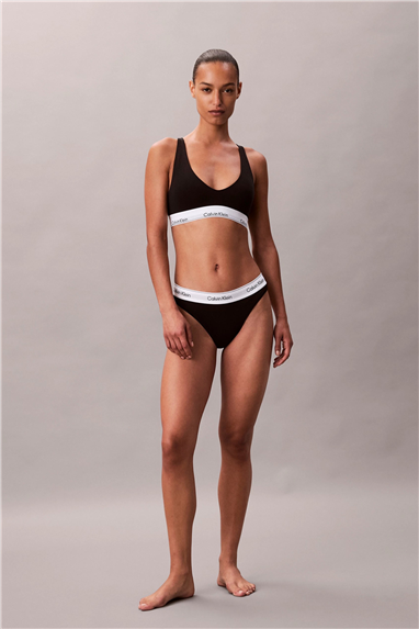 Calvin Klein Kadın High Leg Tanga Külot Siyah