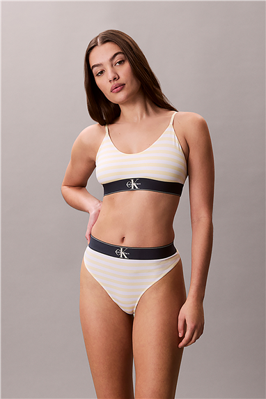 Calvin Klein Thong Kadın Külot Beyaz