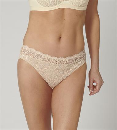 Triumph Amourette 300 Magic Wire Tai02  Külot