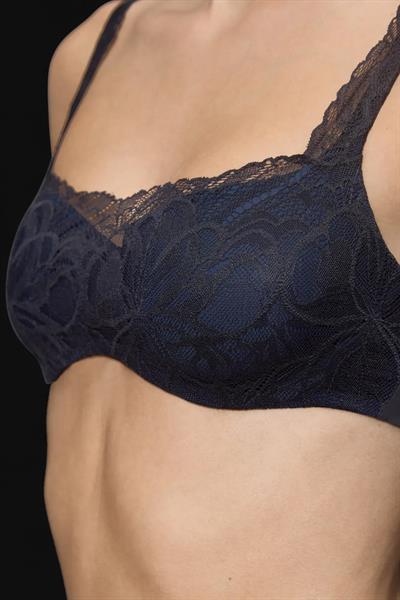 Triumph Body Make-Up Illusion Lace Balconette Kadın Sütyen