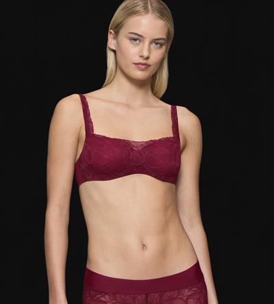 Triumph Body Make-Up Illusion Lace Balconette Kadın Sütyen