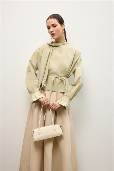 BAĞLAMA DETAYLI KISA BLUZ