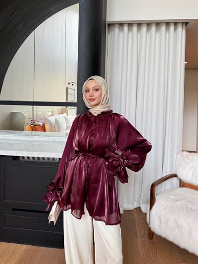 ORGANZE GÜL DETAYLI BLUZ 