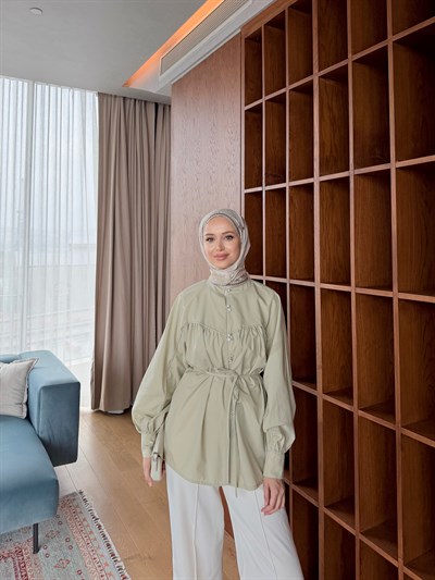 BİYE DETAYLI GÖMLEK