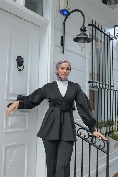 Gül Aksesuarlı Scuba Takım Siyah