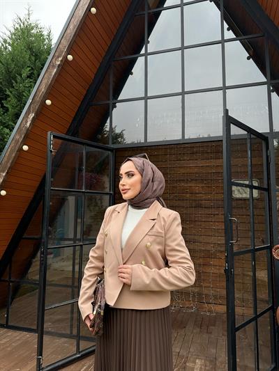 Kruvaze Krop Ceket Düğme Detaylı Krem