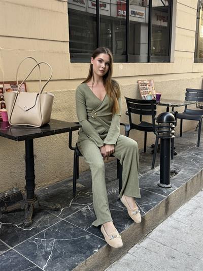 Kruvaze Tokalı Takım Haki