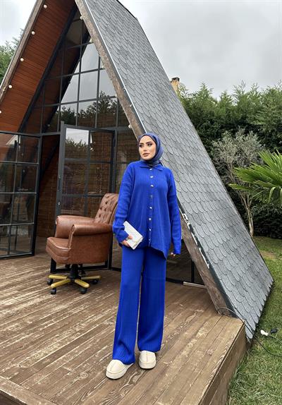 Önü Çıtçıtlı Yakalı Triko Takım Saks