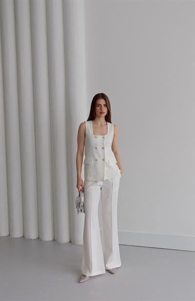 Taş Düğmeli Yelek Takım Beyaz