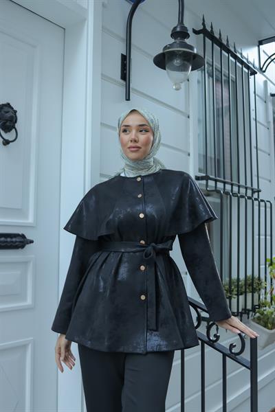 Varak Baskılı Pelerinli Takım Siyah