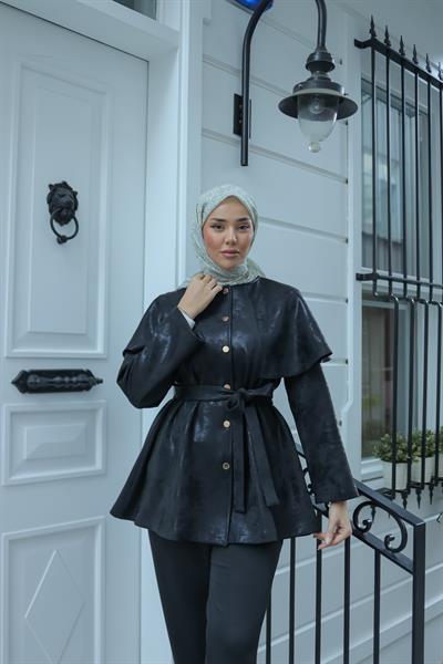 Varak Baskılı Pelerinli Takım Siyah