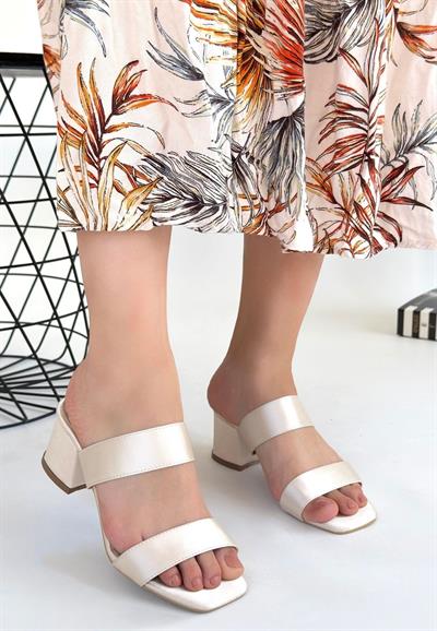 Osper Bej Saten Topuklu Terlik