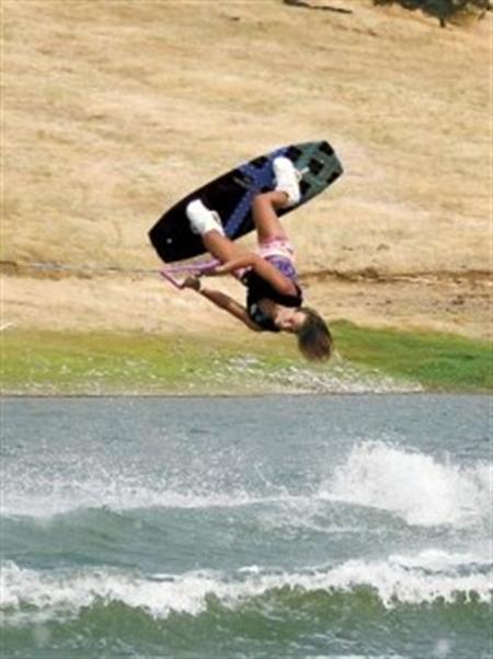 CWB Wakeboard Model Sapphire 72 Kga Kadar Uygun