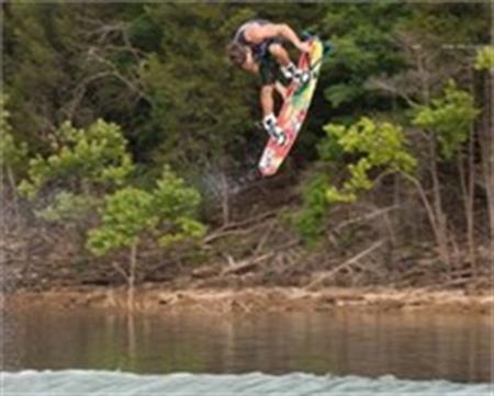 CWB Wakeboard  Model Vibe 65 Kga Kadar Uygun