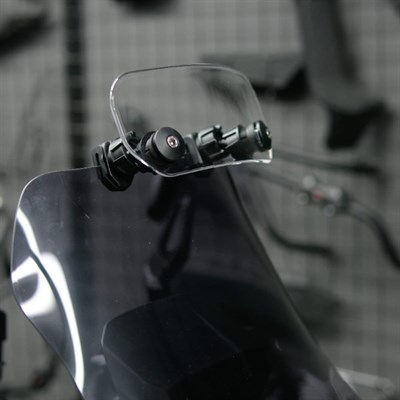 Knmaster WD300T – Ayarlanabilir Motosiklet Ön Cam Uzatma / Rüzgar Deflektör Aparatı
