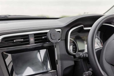 QUADLOCK OTOMOBIL KLİMA MENFEZİ BAĞLANTISI