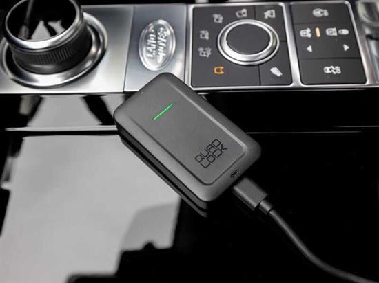 QUADLOCK KABLOSUZ CARPLAY ADAPTORU