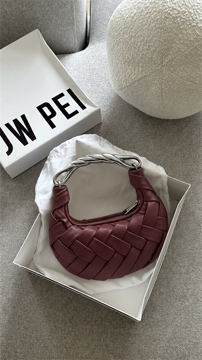Jw  Model Bordo Çanta