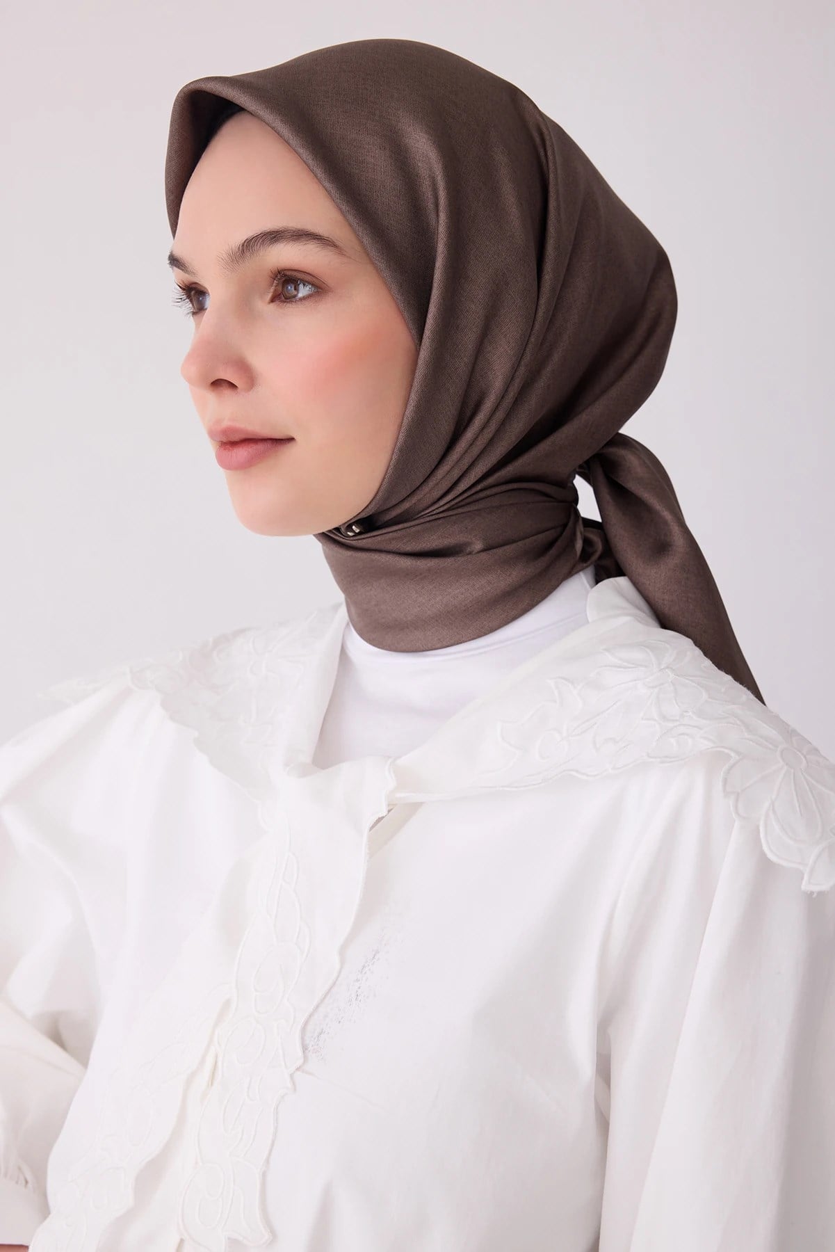 Belli Twill İpek Desenli Eşarp 4305D