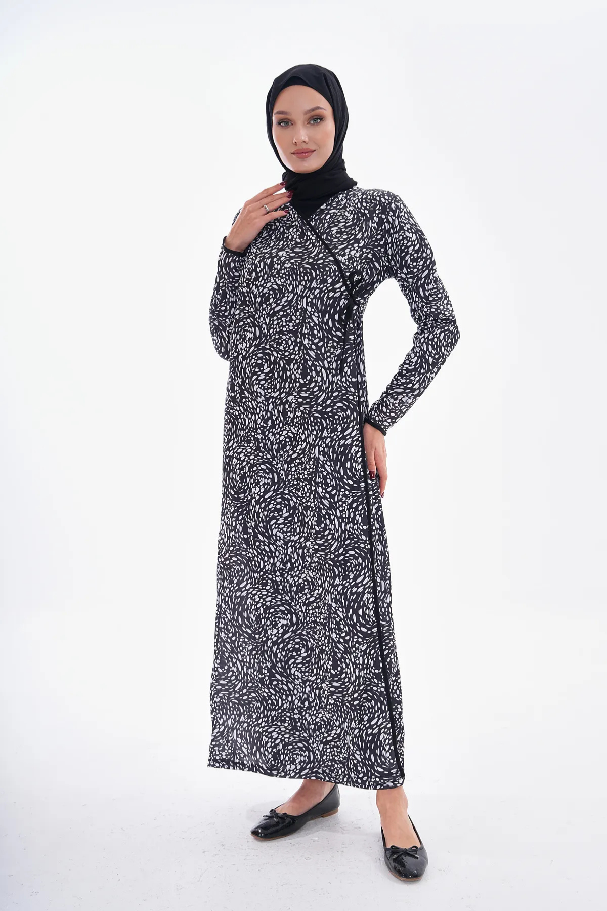 Puantiyeli Yandan Bağlamalı Namaz Elbisesi