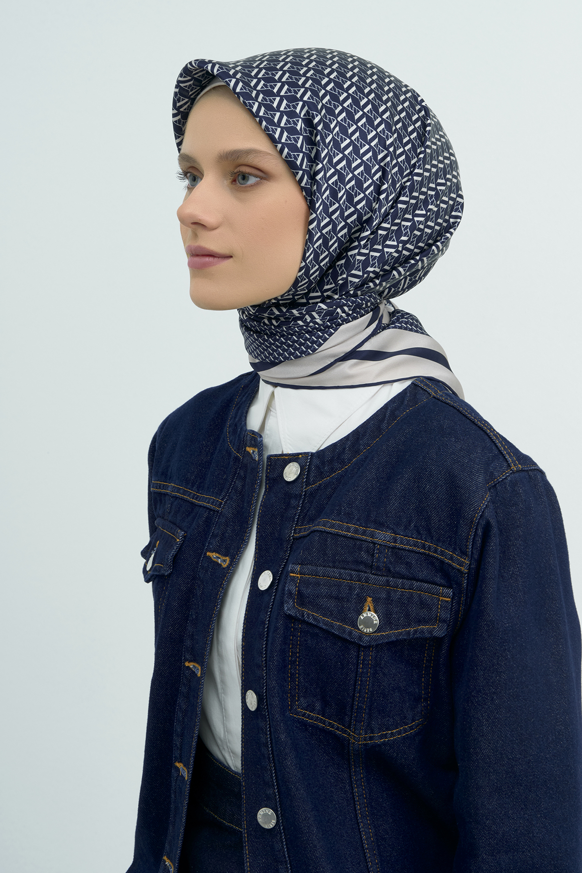 Armine Sura İpek Eşarp 9502DS