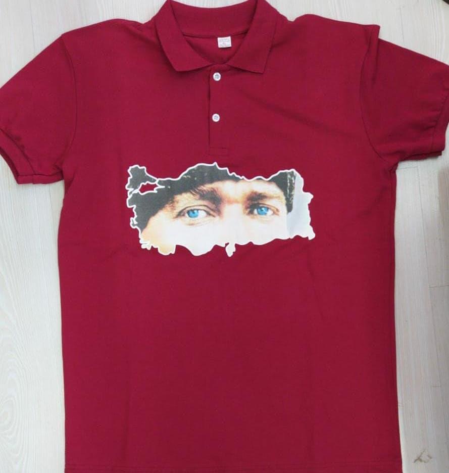 Polo yaka atatürk desenli kırmızı tişört