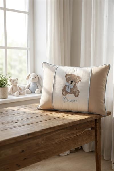 Kişiye Özel İsimli Ayıcık Temalı Mavi Biyeli Bebek Yastığı 40x40 cm