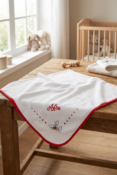Kişiye Özel İsimli Nakışlı Ayıcık Temalı Mavi Biyeli Ekru Bebek Battaniyesi  - Yumuşacık ve Şık Tasarım