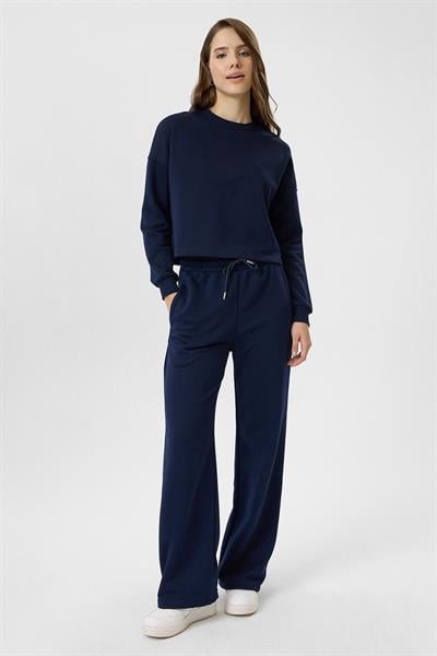 Basic Crop Sweatshirt