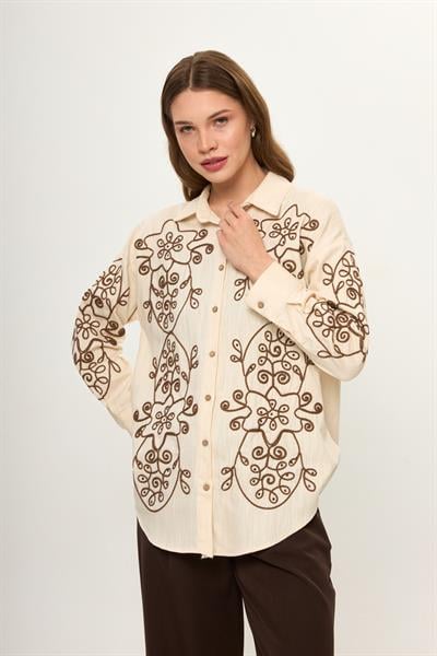 Bej %100 Pamuk Balıksırtı Desenli Nakış İşlemeli Kadın Gömlek