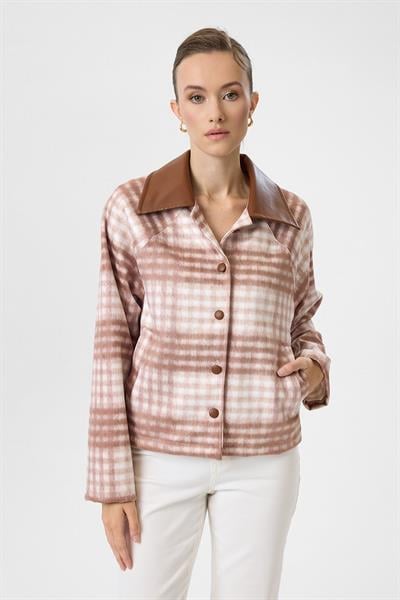 Deri Yakalı Süet Gömlek