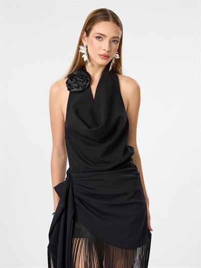 Degaje Yaka Gül Detaylı Bluz