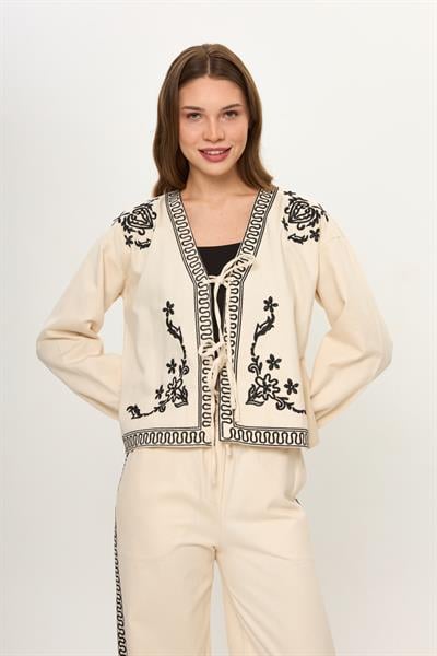 Bej %100 Pamuk Önü Bağcıklı Nakış İşlemeli Kadın Ceket