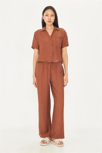 Cepli Kısa Keten Görünümlü Gömlek