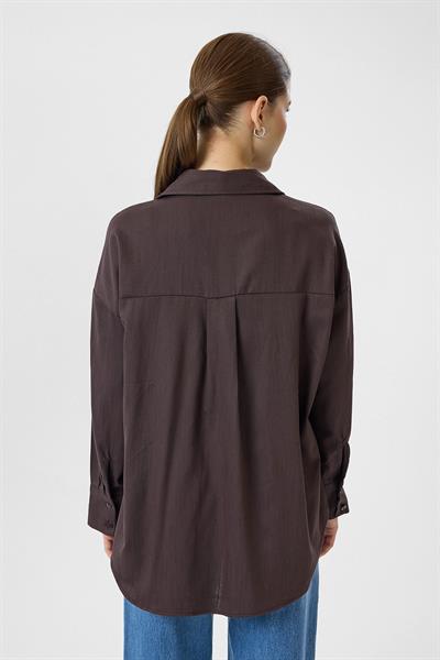 Nakışlı Yırtmaçlı Gabardin Gömlek