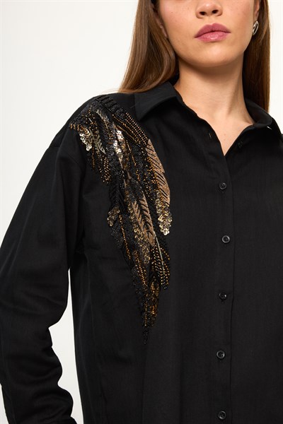 Pul İşlemeli Nakışlı Gömlek