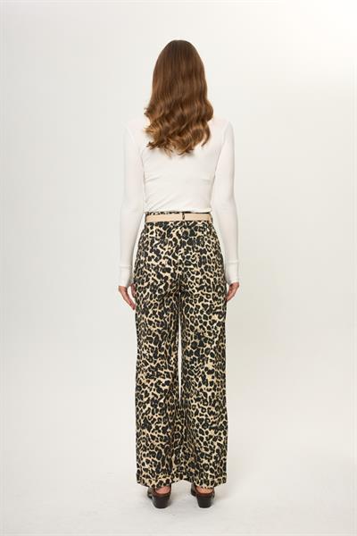 Leopar Desenli Yıkamalı Pantolon