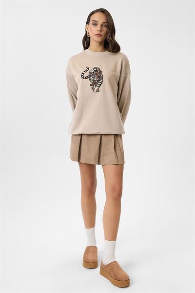 Kaplan Nakışlı Arkası Baskılı Sweatshirt