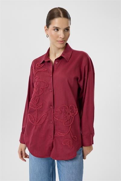 Önü Nakışlı Keten Karışımlı Gömlek