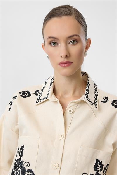 Nakışlı Cepli Gabardin Gömlek