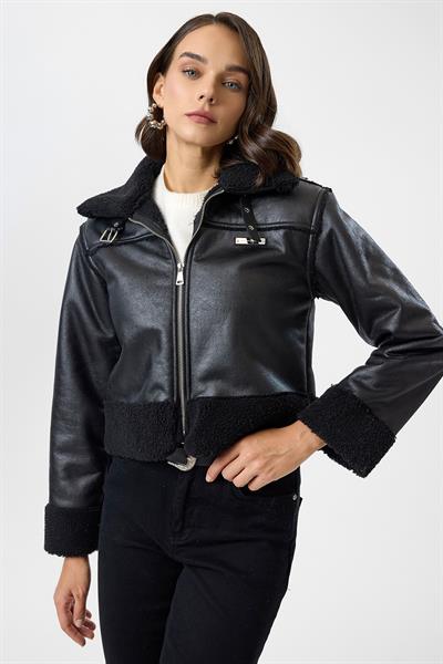 Arma Detaylı Peluş Mont