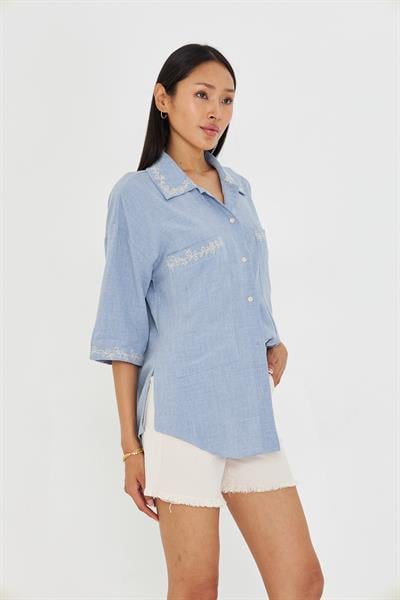 Çift Cepli Kısa Kol Nakışlı Gömlek