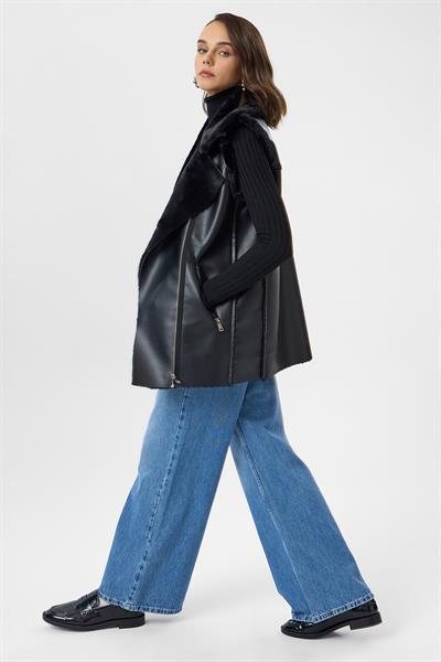 Kruvaze Yaka Fermuarlı Deri Peluş Yelek