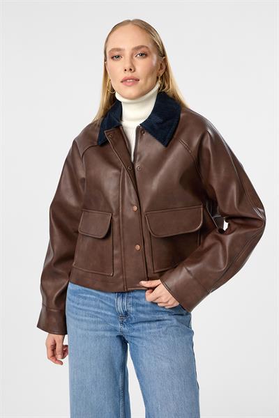 Kadife Detaylı Kısa Deri Ceket