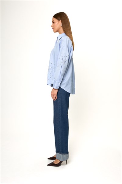 Kolu ve Önü Taşlı Çizgili Poplin Gömlek