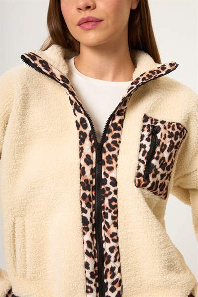 Leopar Desen Detaylı Peluş Mont