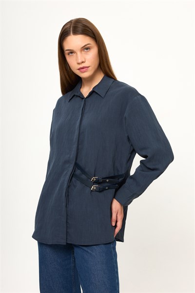 Kemer Detaylı Keten Karışımlı Gömlek